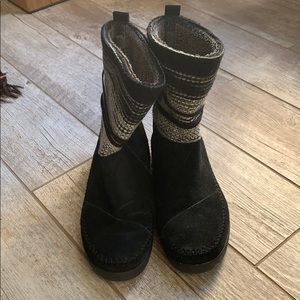 Toms Moc boots